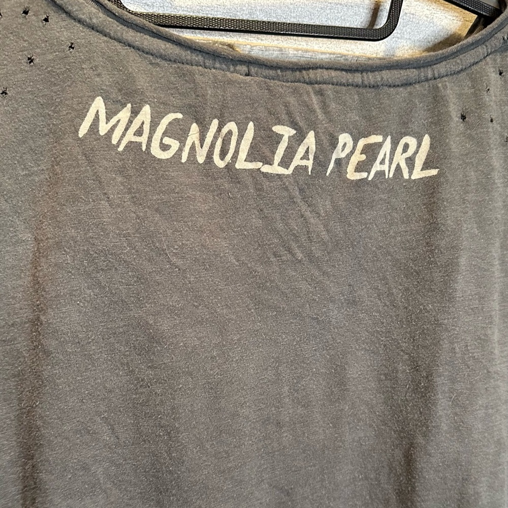 Magnolia Pearl Beams Of Light Tee. PRICE FIRM - Picture 4 of 4